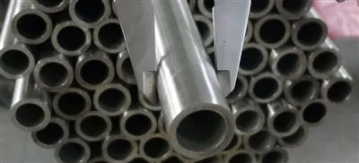 Prilagođena cijev Inconel 713C (2.4670): Vodič za obradu vrućeg kraja turbine